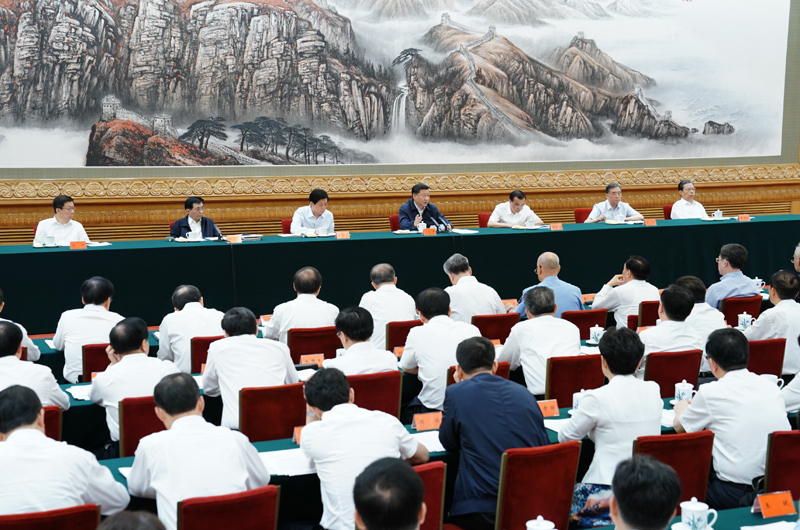 　　7月5日，中共中央總書記、國家主席、中央軍委主席習(xí)近平在北京出席深化黨和國家機(jī)構(gòu)改革總結(jié)會議并發(fā)表重要講話。新華社記者 王曄 攝