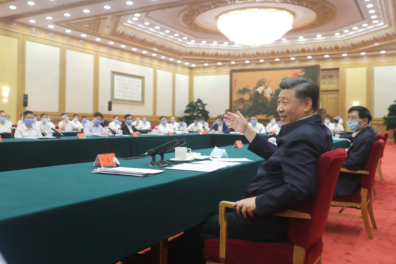 7月21日，中共中央總書記、國家主席、中央軍委主席習(xí)近平在京主持召開企業(yè)家座談會并發(fā)表重要講話。新華社記者 鞠鵬 攝